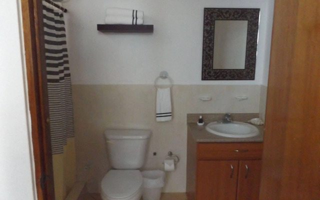 Front Beach Luxury Apartment