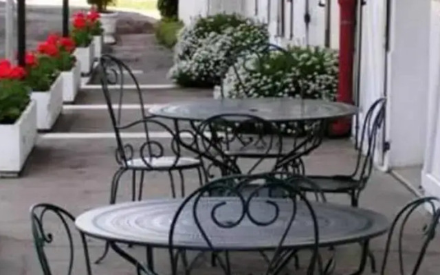 Le Relais Du Pont De Rhodes