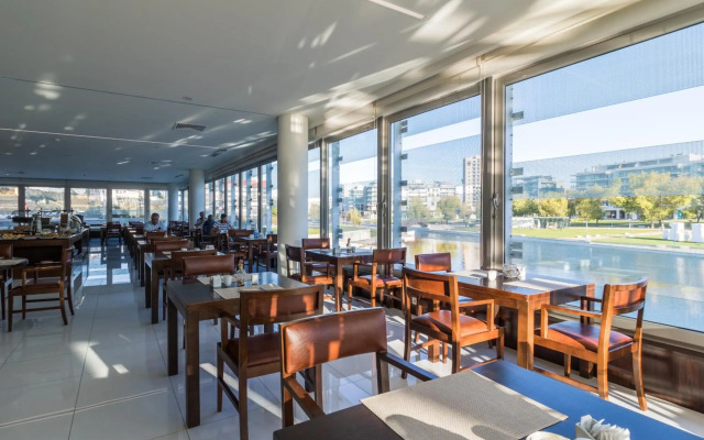 Melia Ria Hotel & Spa