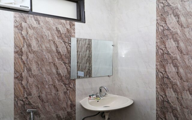 OYO 12348 Hotel Aerosky Residency