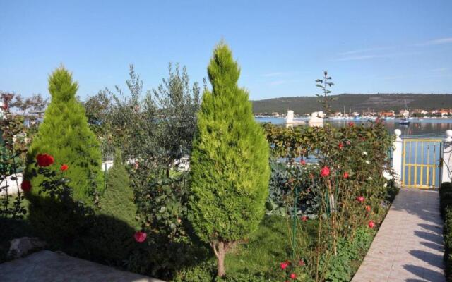 Apartments Let-5m from sea