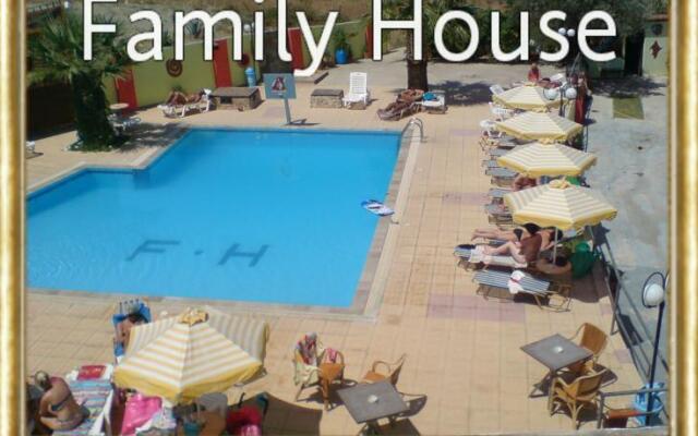 Family House Studios Apartments