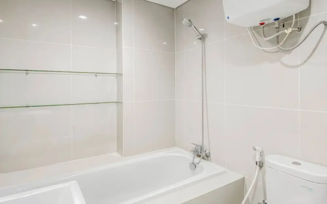 Fully Furnished With Cozy Design Studio Azalea Suites Apartment