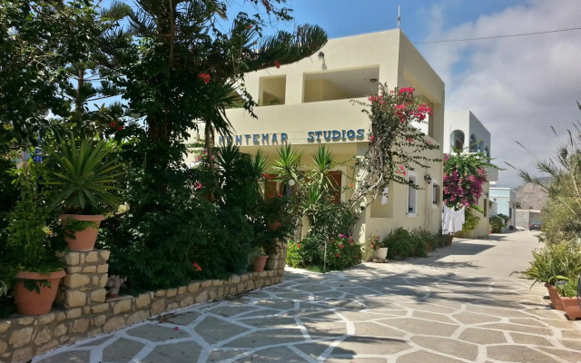 Montemar Studios & Apartments