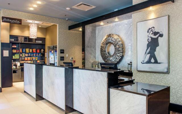Hilton Garden Inn Raleigh /Crabtree Valley