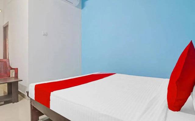 OYO Flagship 80554 Hanuma Residencies