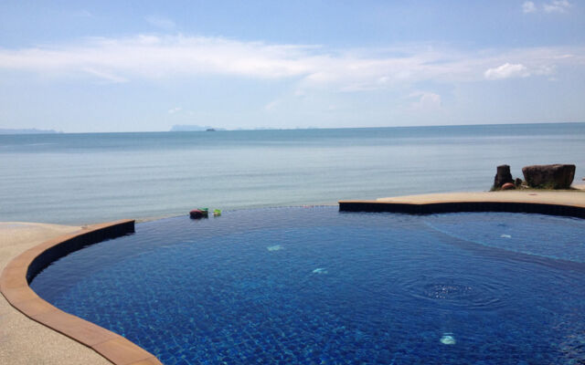Lipa Lodge Resort