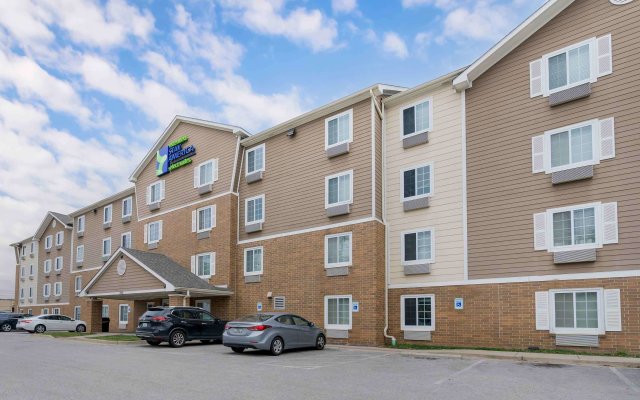 Extended Stay America Select Suites - Louisville - Airport