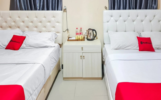 Reddoorz Guciwan Hotel Near Objek Wisata Guci – Guest Rooms – Guci