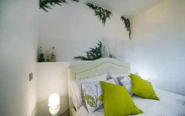 Eden Island Bed  Breakfast