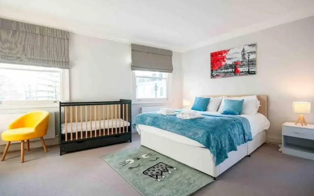 Spacious & Modern 3brs House in Central London