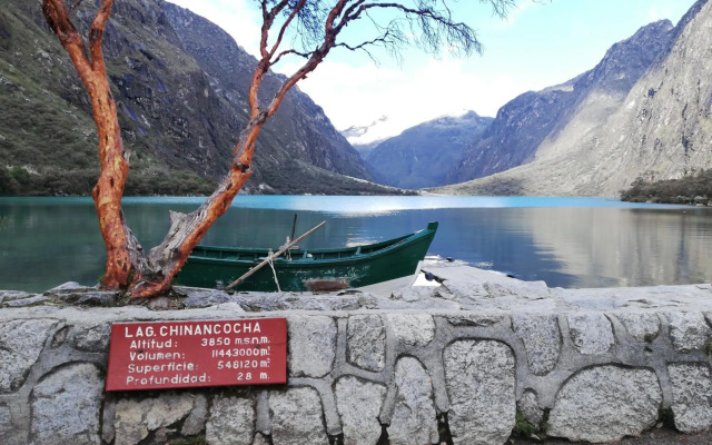 Artesonraju Hostel Huaraz