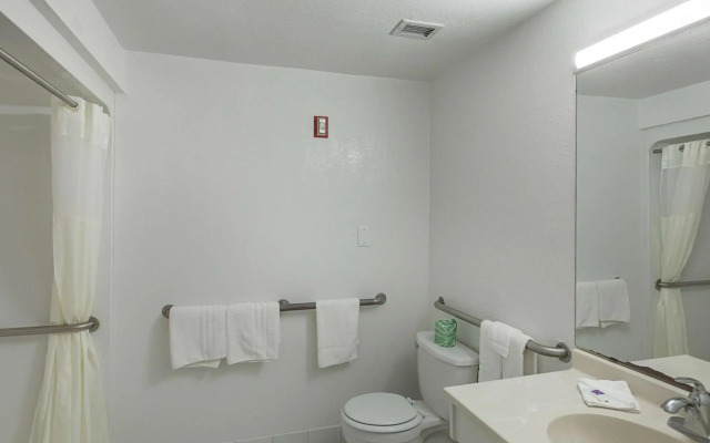 Motel 6 Bedford, TX - Fort Worth