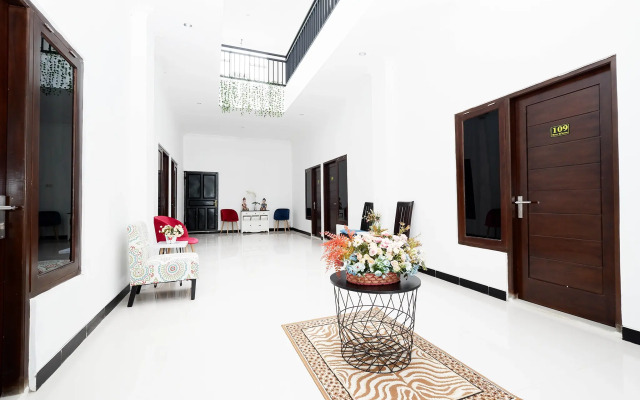 Four D'home by OYO Rooms