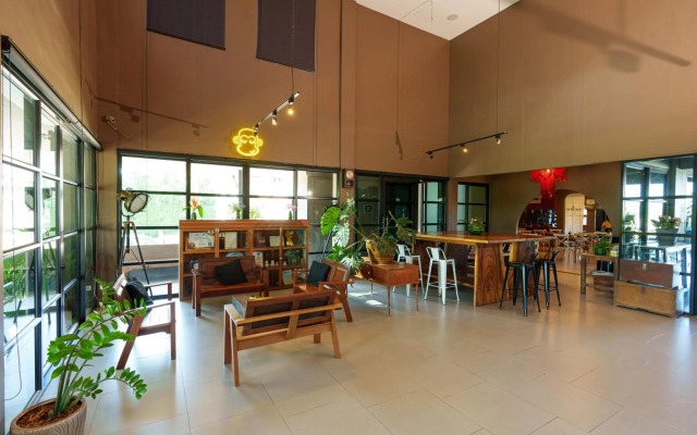 Blu Monkey Brown House Udonthani