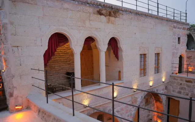 Memories Cave House