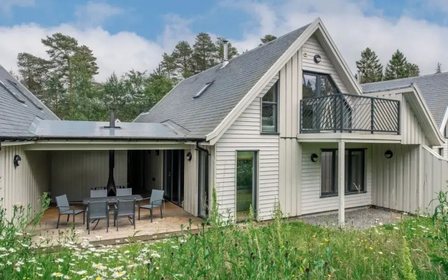 Otter Lodge
