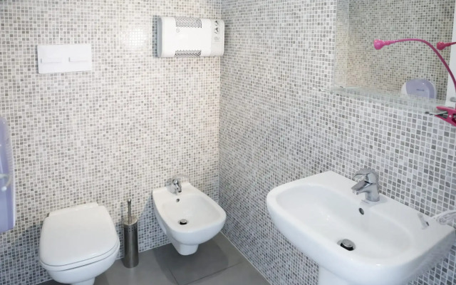 Meet Gardalake Hostel