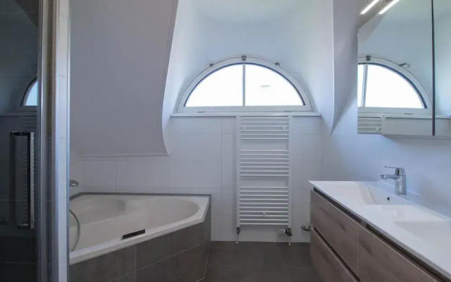 Thatched Villa by Ijsselmeer