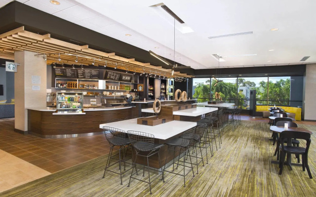 Courtyard by Marriott Redwood City