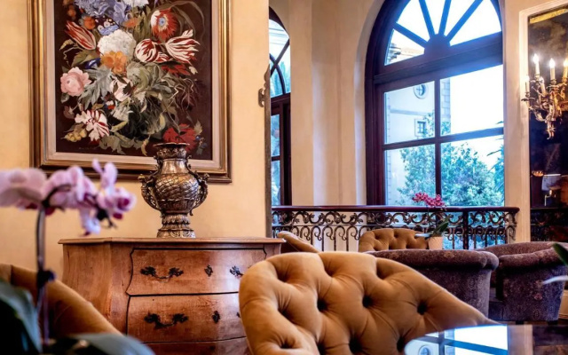 Palazzo Hotel - Image 2