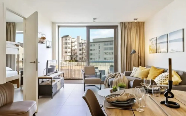 Apartment With Natural Swimming Pool