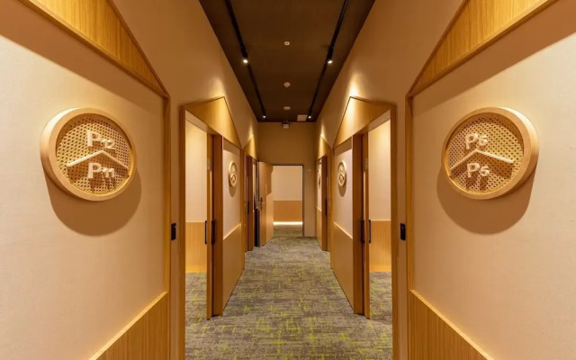 CHO Stay Capsule Hotel - Taoyuan Airport T2