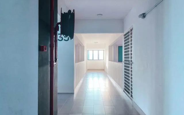 Comfy 3-Bedrooms Apartment at Meritus Residensi