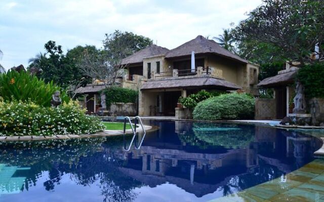 Pool Villa Merumatta Senggigi