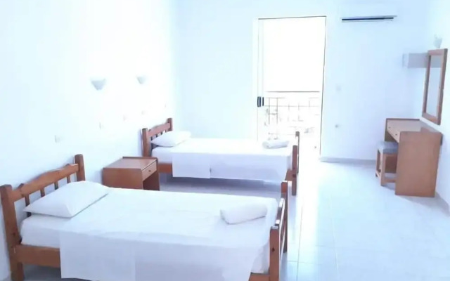 Marianthi Studios & Apartments