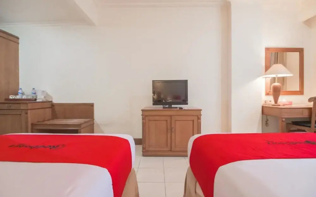 Reddoorz Premium Near Jembatan Ampera 2