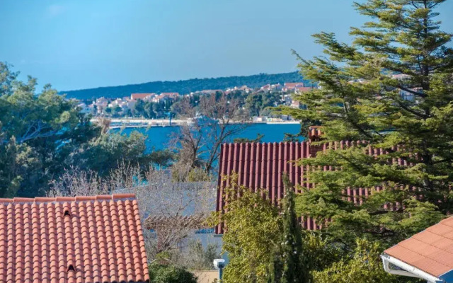 Pasko 3 modern furnished ap for 7