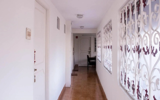 Rose Flower Service Apartment by OYO Rooms