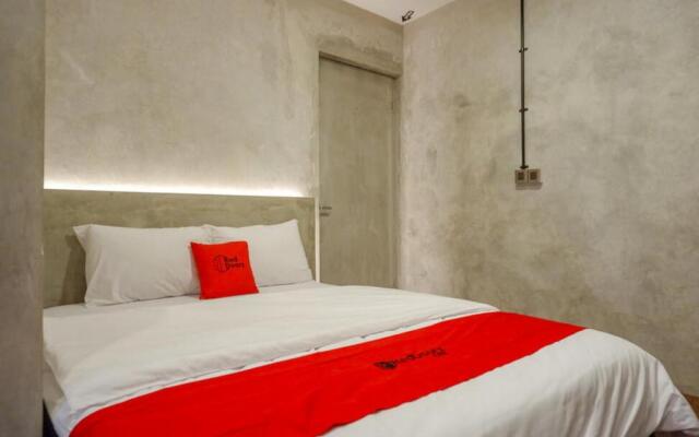 RedDoorz Plus near Kawasan Sam Poo Kong Semarang