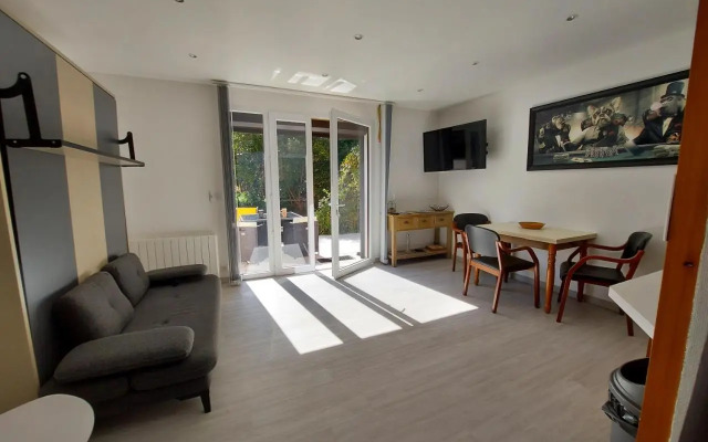 Rare, cosy studio terrasse au coeur de St-Jorioz