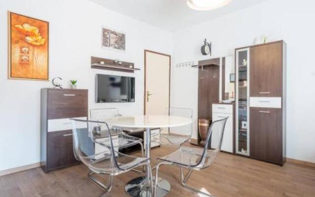 Old Town Charm Apartment