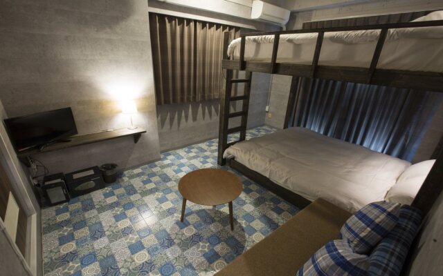 e-hostel Shinsaibashi