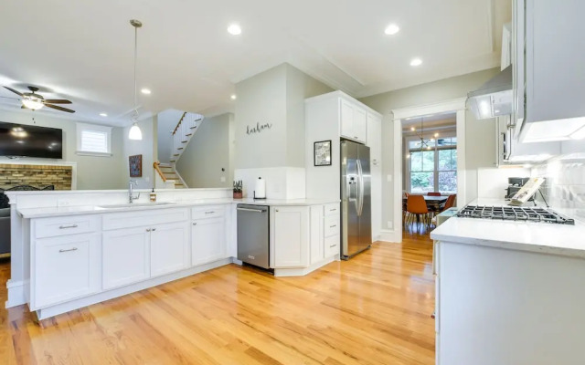 Dog-friendly Durham Home - Walk Downtown!