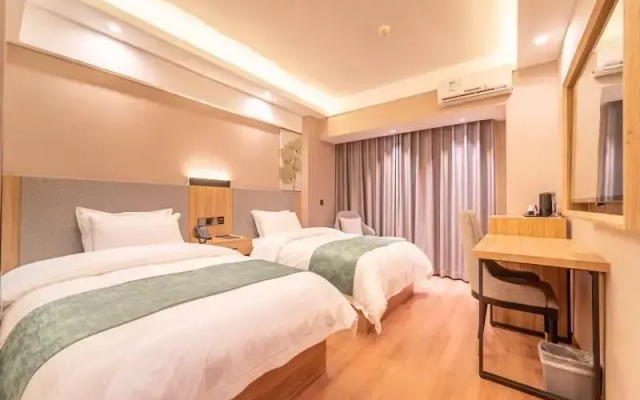 GreenTree Inn Express Hotel (Deyang Wenmiao Square )