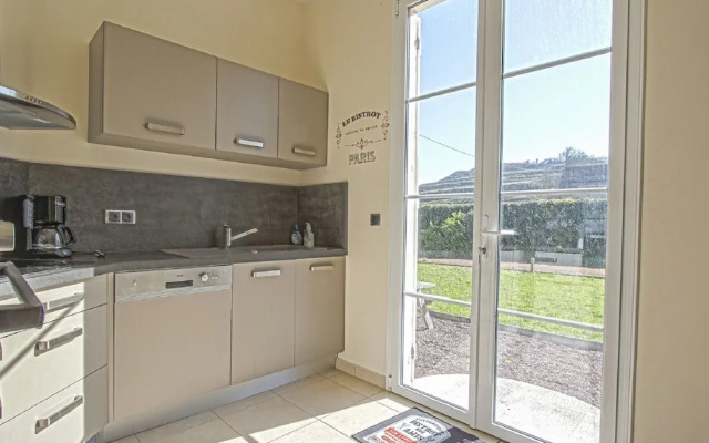 Charming Coastal Hideaway