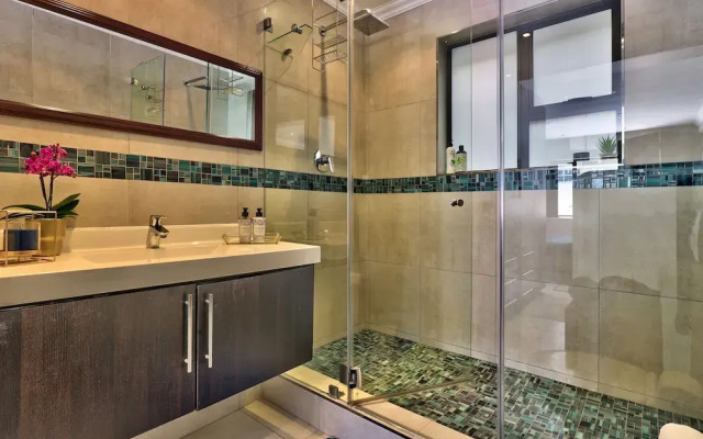 Bay Point Apartment on Beach Road