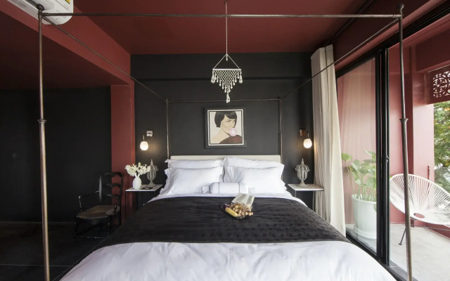 Amdaeng Bangkok Riverside Hotel