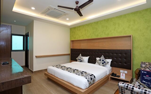 OYO 11666 Hotel Prakash Inn