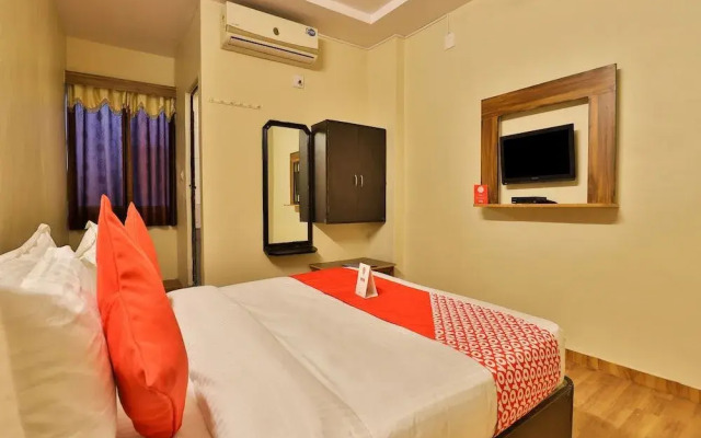 OYO 11427 Hotel Kalyan