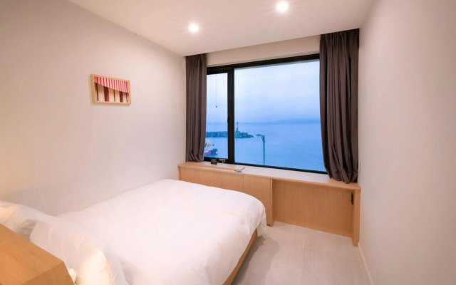 Mipo Oceanside Hotel