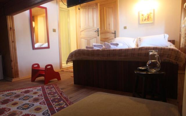 Tom Square Boutique Hotel