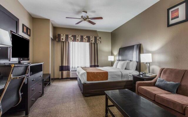 Comfort Suites Bakersfield