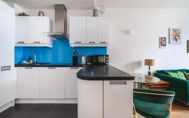 Rotherhithe Riverside Flat
