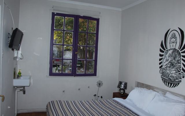 Vuelta Al Mundo Hostel