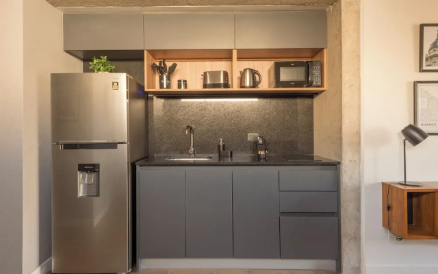 Local Stunning Gem in heart Palermo P6C